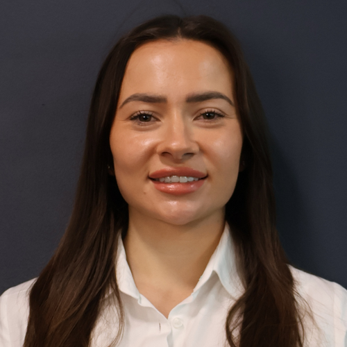 Eve Quinn, Contracts Manager
